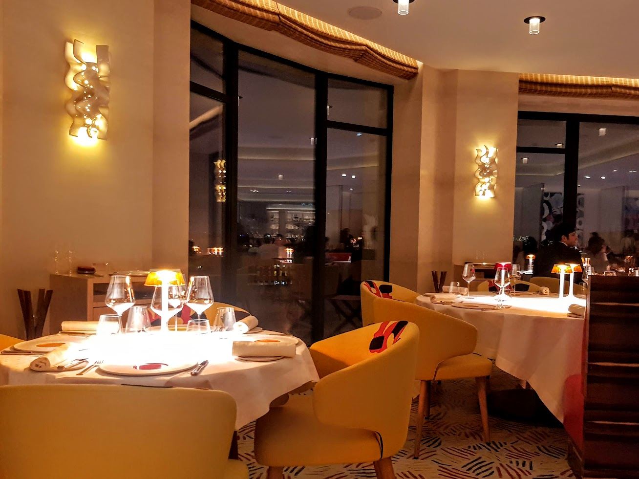 Le Tout-Paris Restaurant  Cheval Blanc Paris Hotel